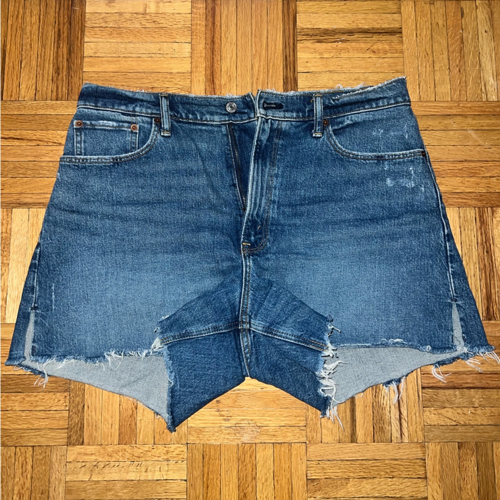 Abercrombie Curve Love The 4” Mom Short High Rise